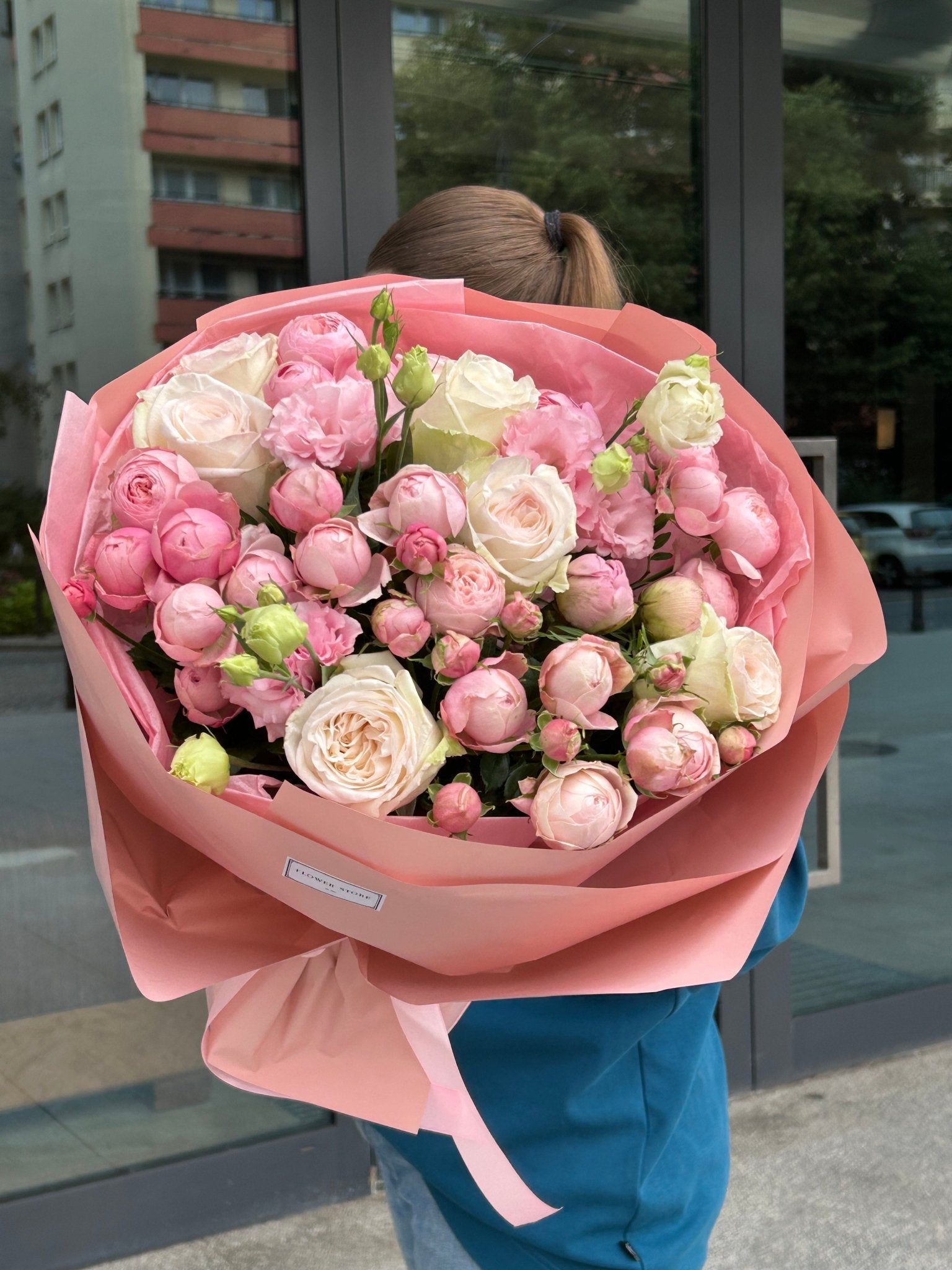 Biophilic Design w Warszawskich biurach: jak zieleń zwiększa produktywność i wizerunek - Flower Store