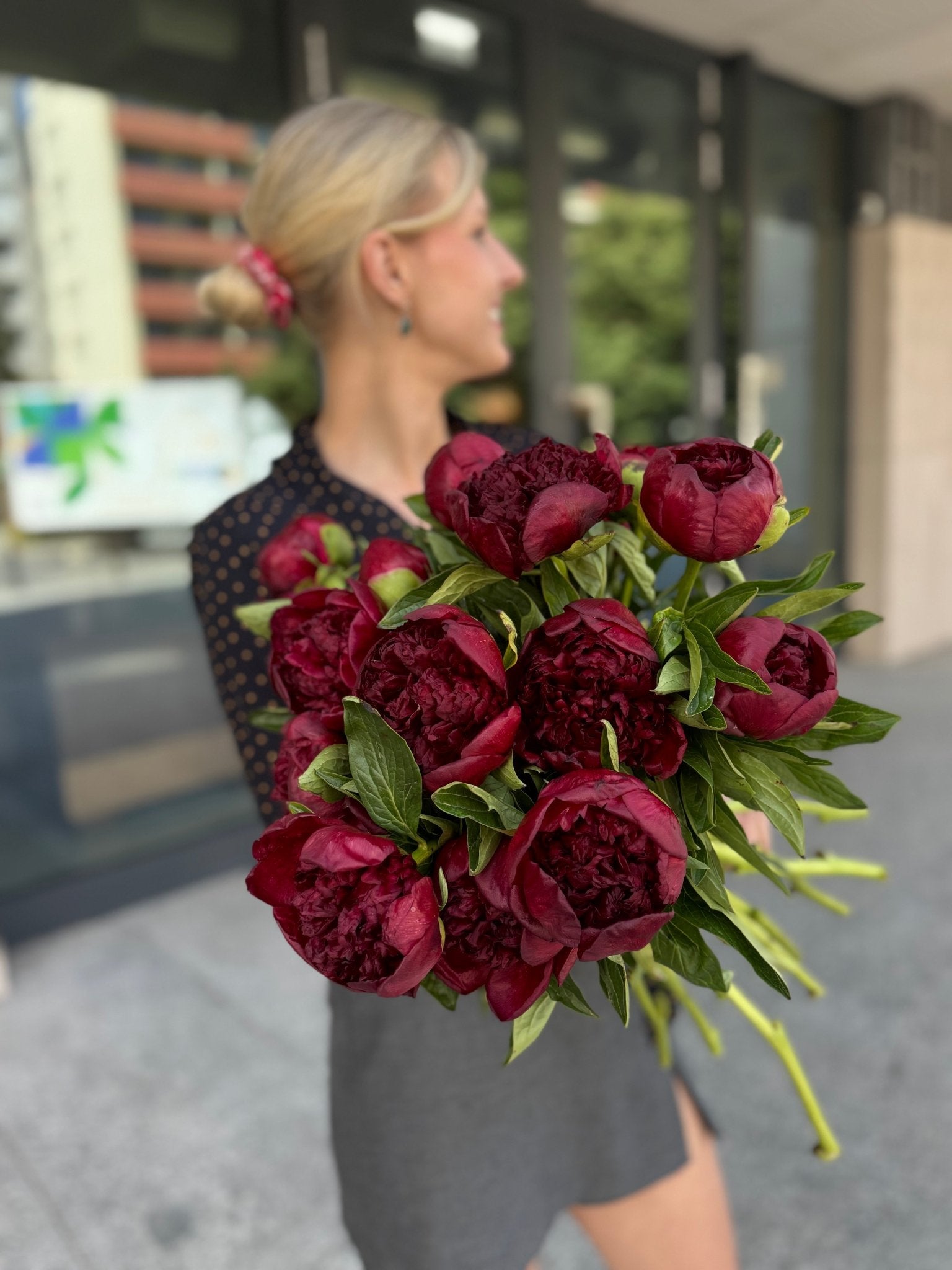 Kwiaty na urodziny – pomysły na wyjątkowy prezent od FlowerStore.pl - Flower Store