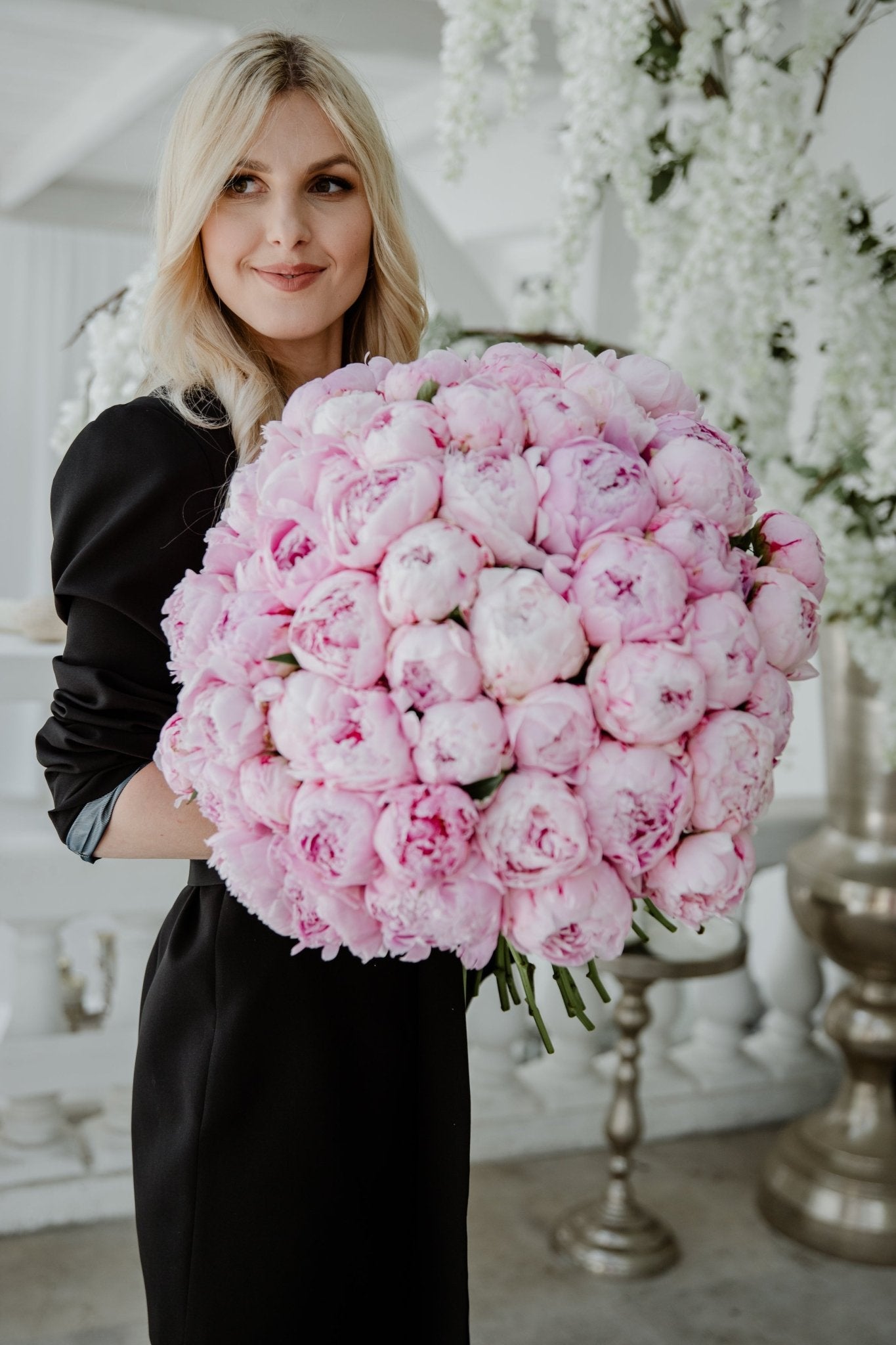 Piwonie – Idealny Wybór na Każdą Okazję z Dostawą w Całej Polsce i Warszawie - Flower Store