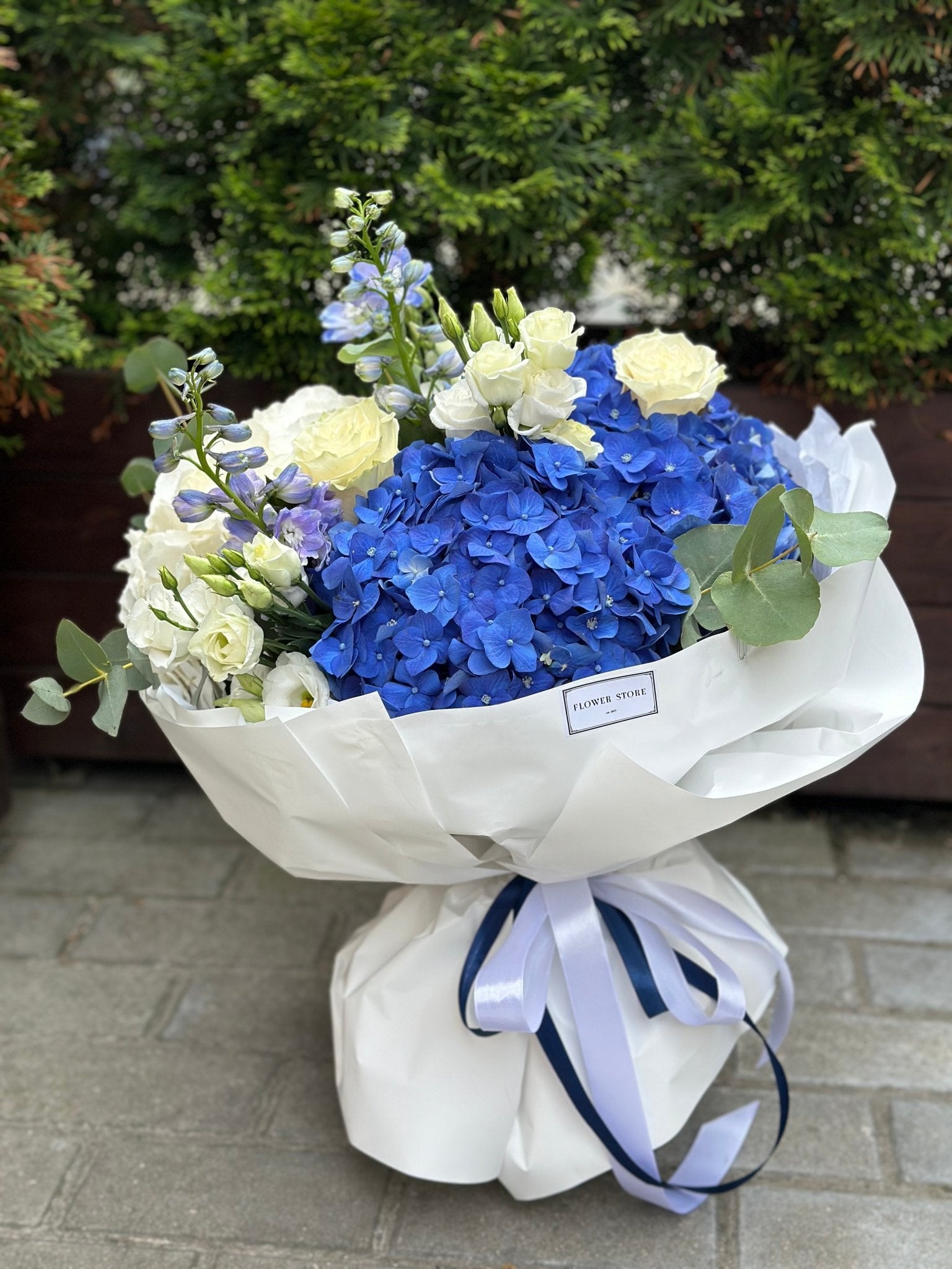 Zielone ściany w biurze: Warszawskie realizacje, koszty i utrzymanie - Flower Store