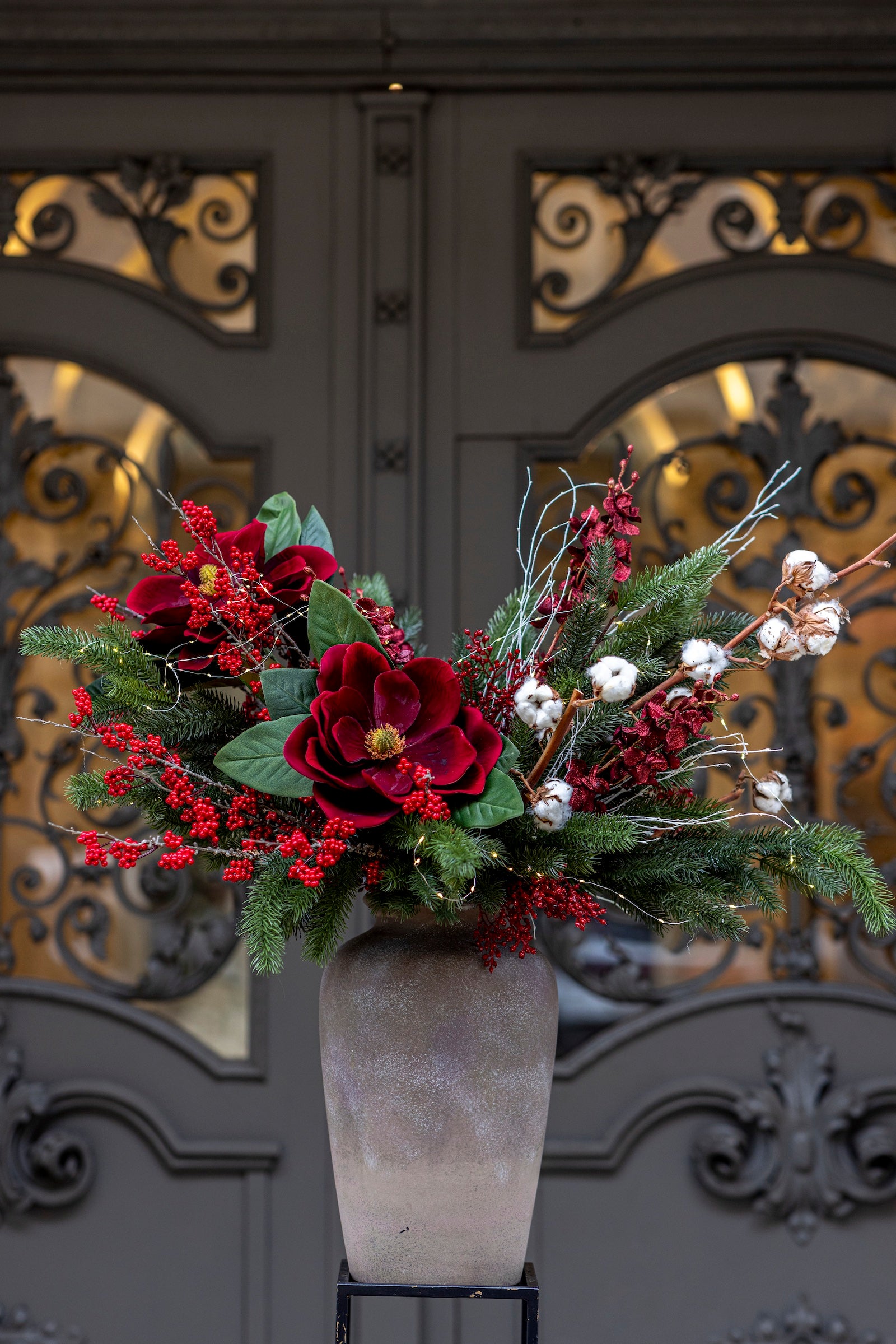 Bukiet w Wazonie – Burgundowa Opowieść Świątecznej Nocy