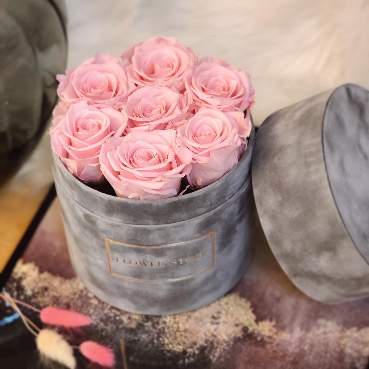 Wieczne róże flowerbox flokowany - kilka kolorów