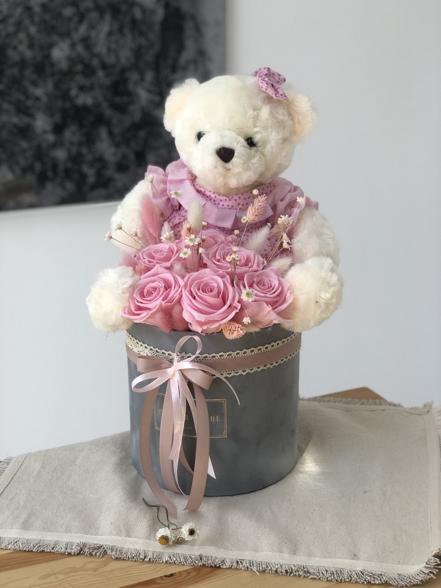 Box prezentowy Baby Girl + wieczne róże - kwiaty Flower Store Warszawa