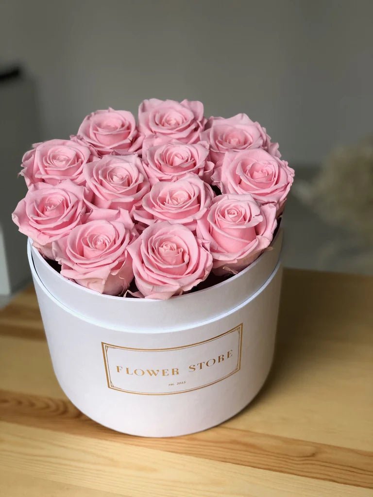 Flowerbox biały wiecznymi różami - wiele kolorów - kwiaty Flower Store Warszawa