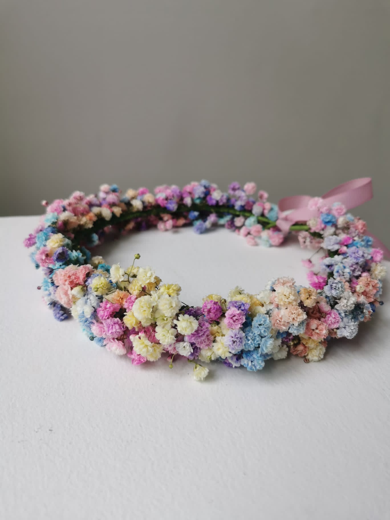 Kolorowa gipsówka wianek na głowę - kwiaty żywe