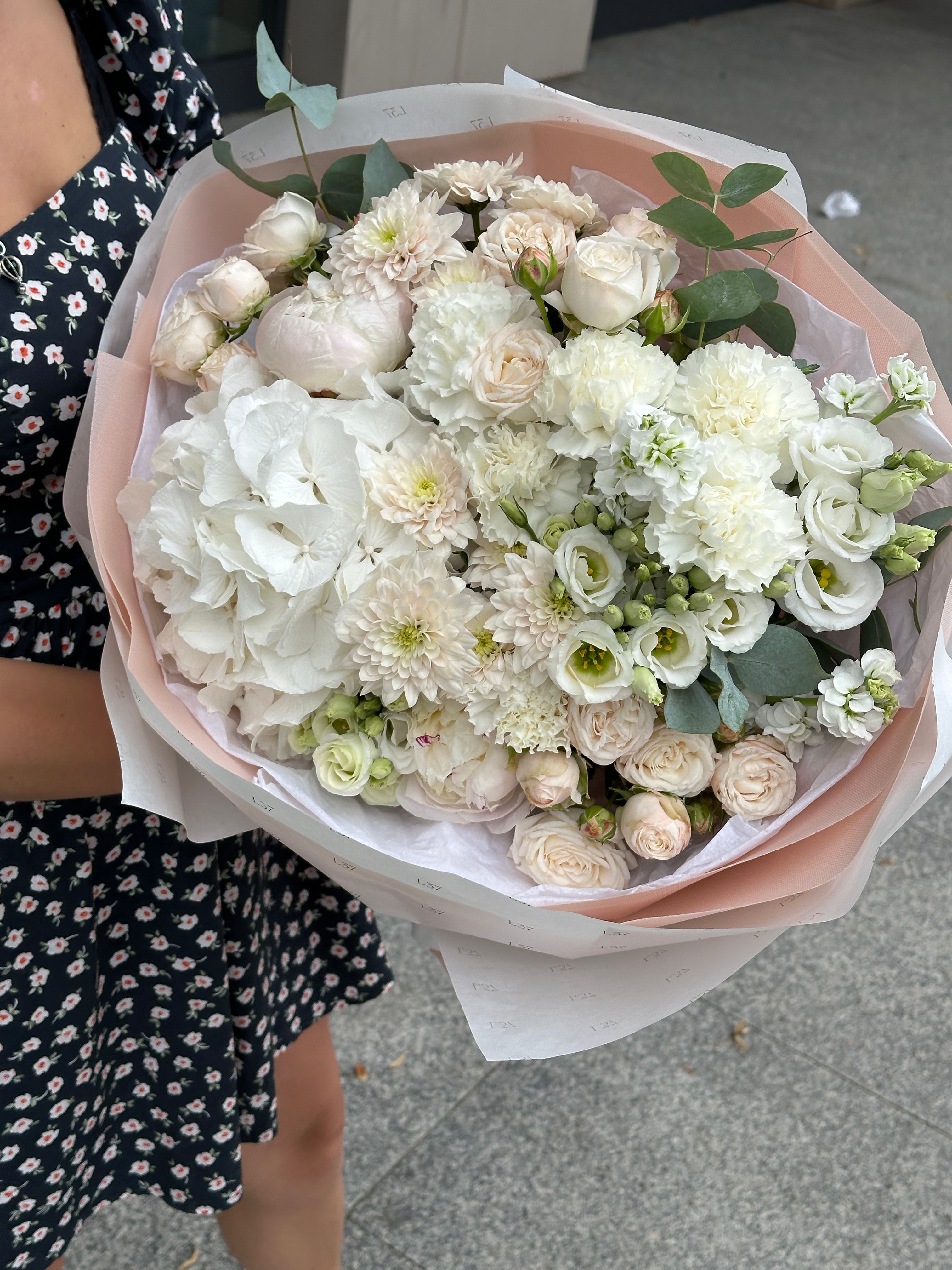 💼 Dlaczego wieczne róże to idealny prezent biznesowy?