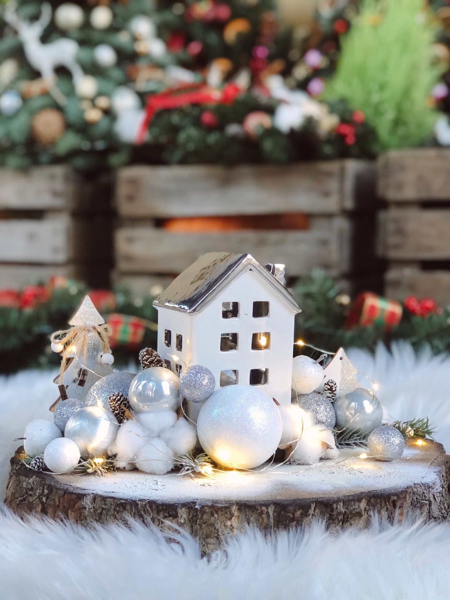 Christmas House dekoracja na drewnianym płacie - kwiaty Flower Store Warszawa